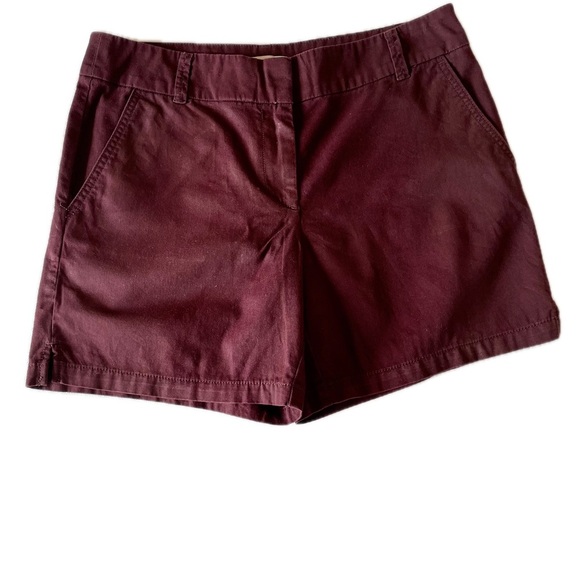 LOFT Pants - Loft Women's Burgundy 6 inch Shorts, Size 6